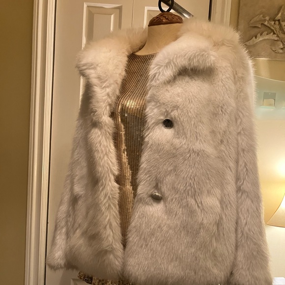 Michael Kors White Faux Fur Coat - Picture 3 of 5